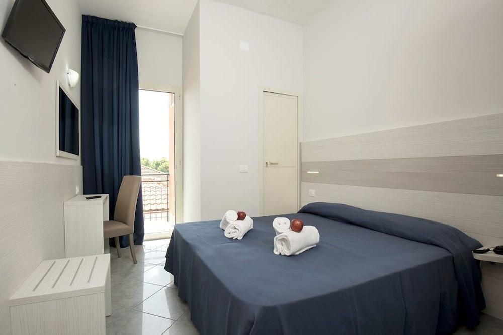 Hotel Scarlet Rimini Exterior foto