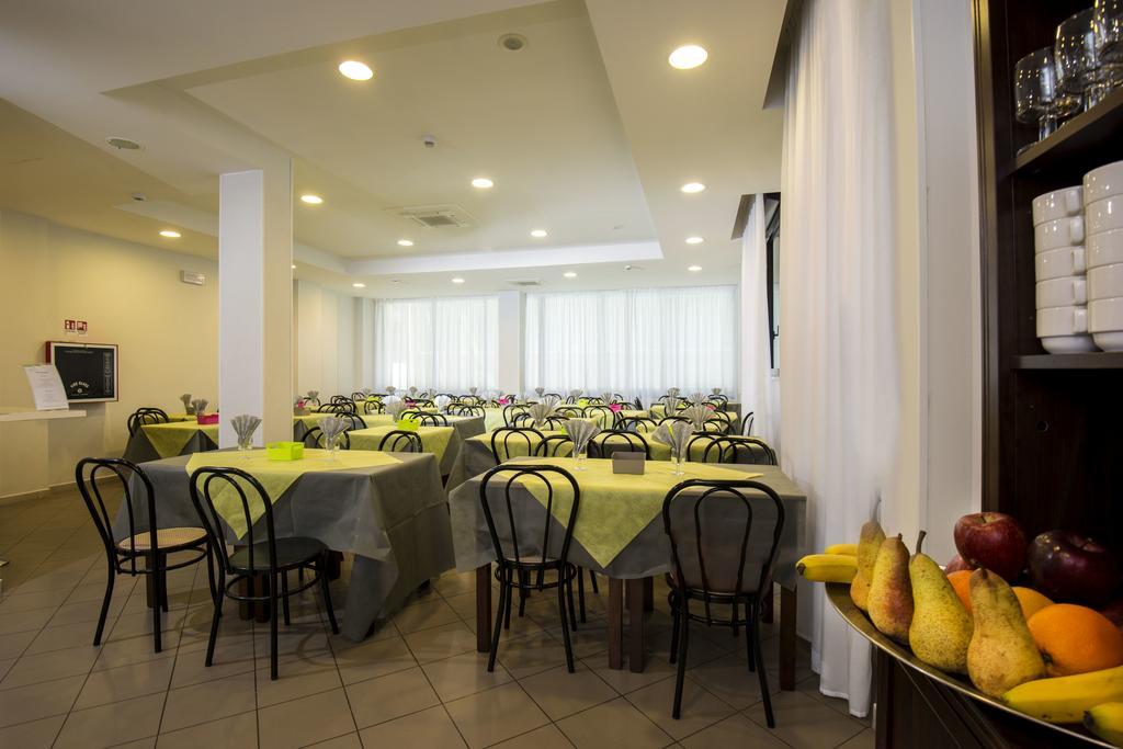 Hotel Scarlet Rimini Exterior foto