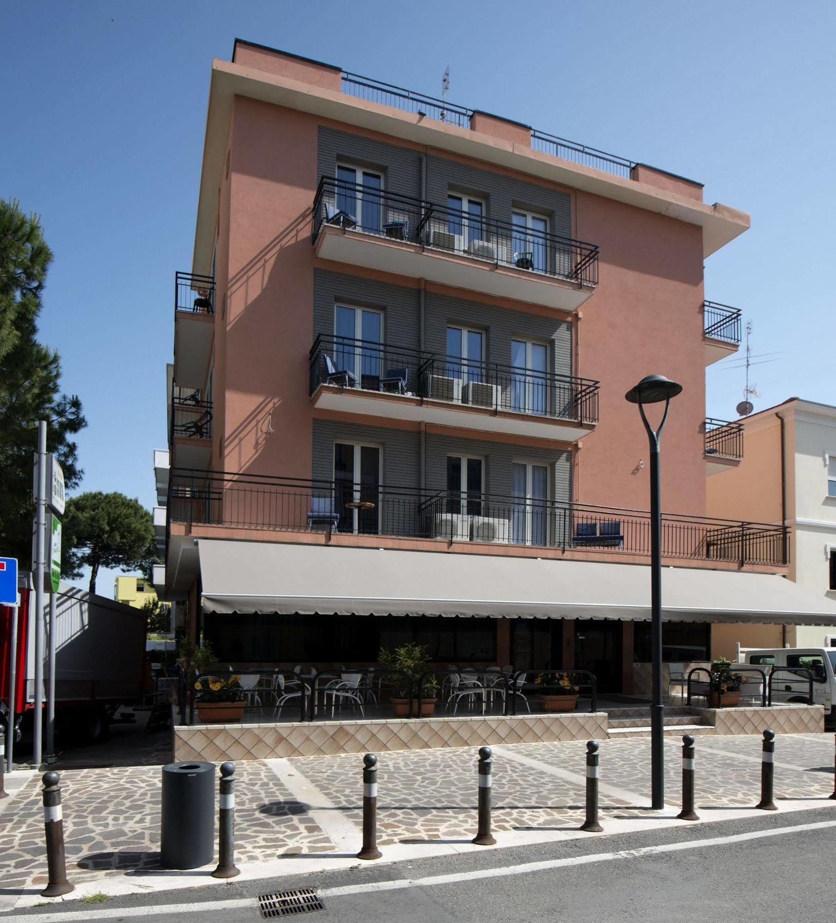 Hotel Scarlet Rimini Exterior foto